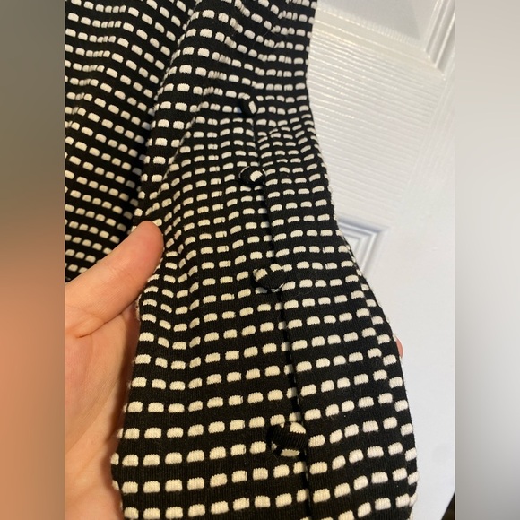 Chicos Button-Detail Jacquard Shift Dress P2P 21 inches - Picture 5 of 10